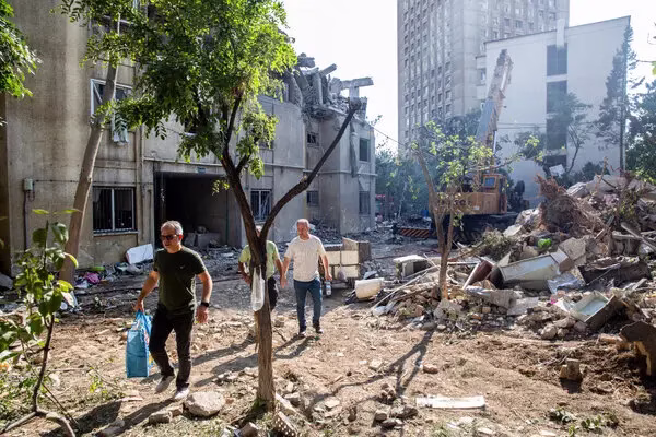 Israel and Iran Exchange Strikes After Drone‑Missile Attack 2 Iran attacks Israel