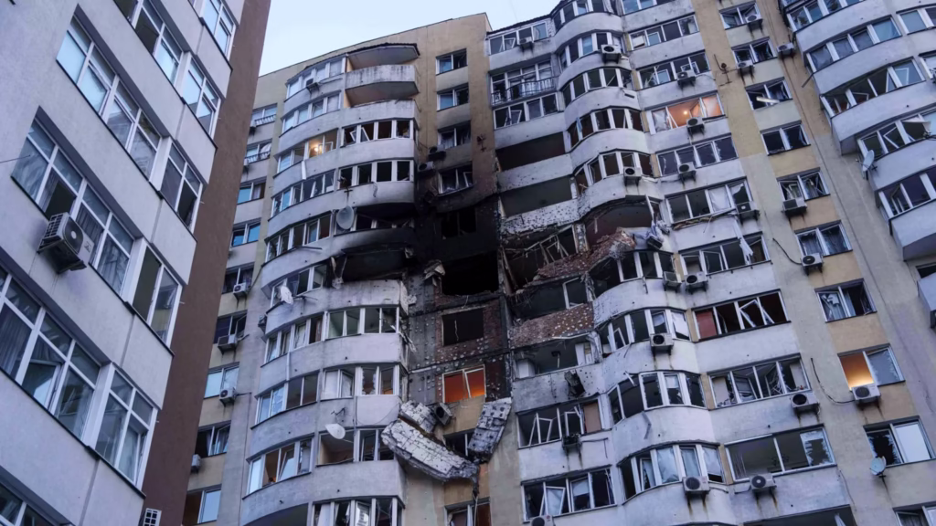 Russia’s Largest Retaliatory Strike Hits Kyiv After Ukrainian Drone Attacks 2 Russia’s Largest Retaliatory Strike Hits Kyiv After Ukrainian Drone Attacks