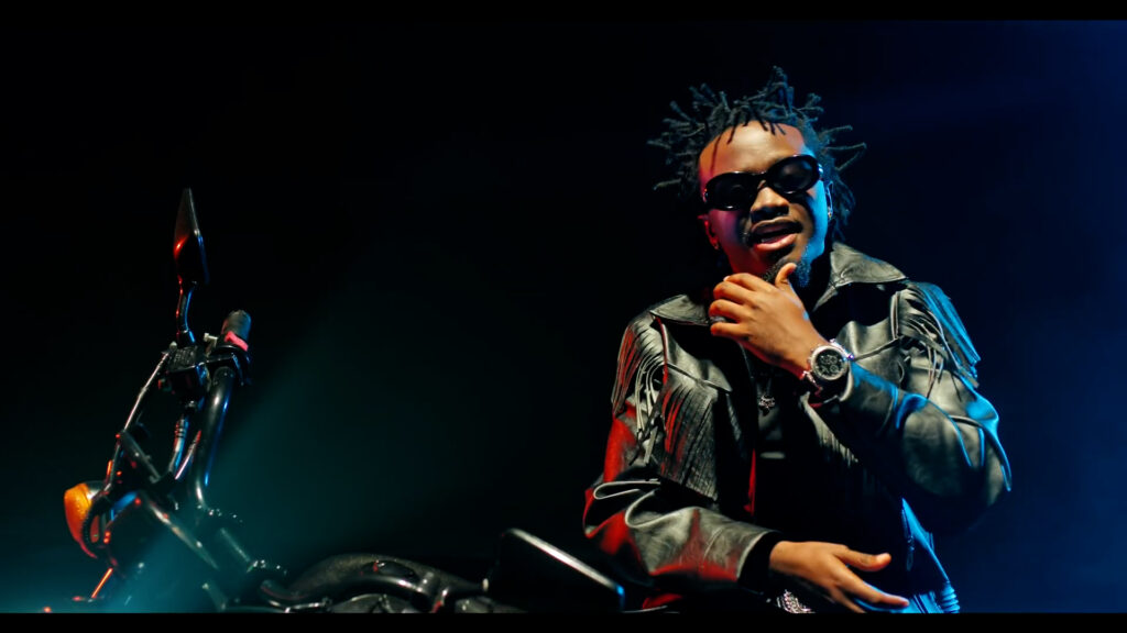BAHATI_-_SETI__Official_Music_Video_(1080p).mp4.00_01_20_03.Still004