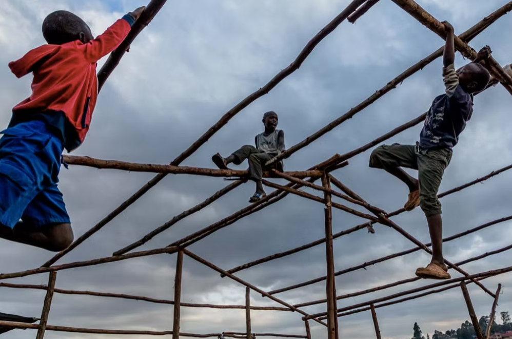 Visual Storytelling Through Pictures Moves More Than Words